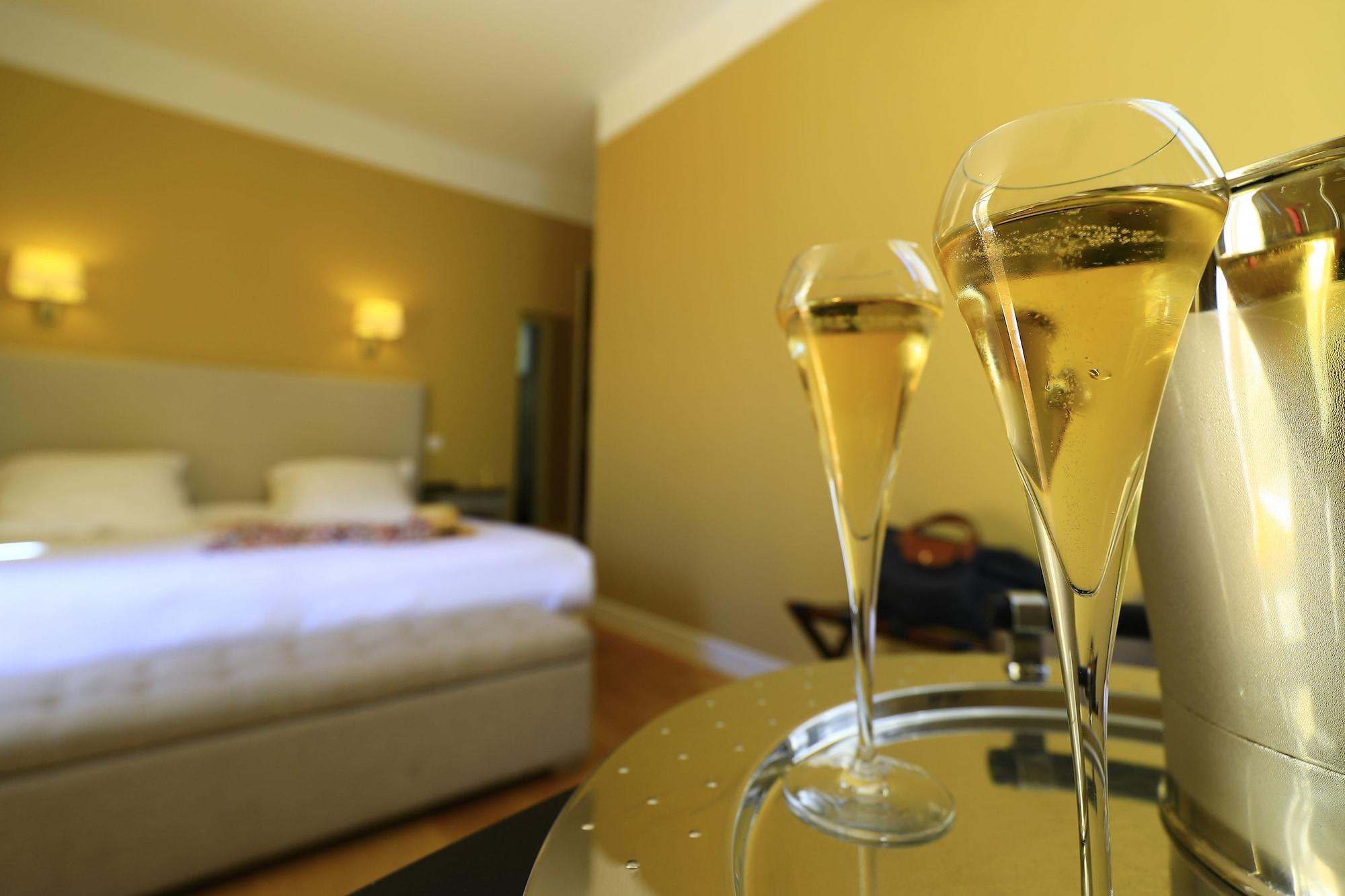 Hotel Le Renoir Sarlat-la-Caneda Ngoại thất bức ảnh